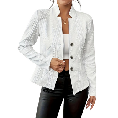 Femke Blazer met een elegante touch