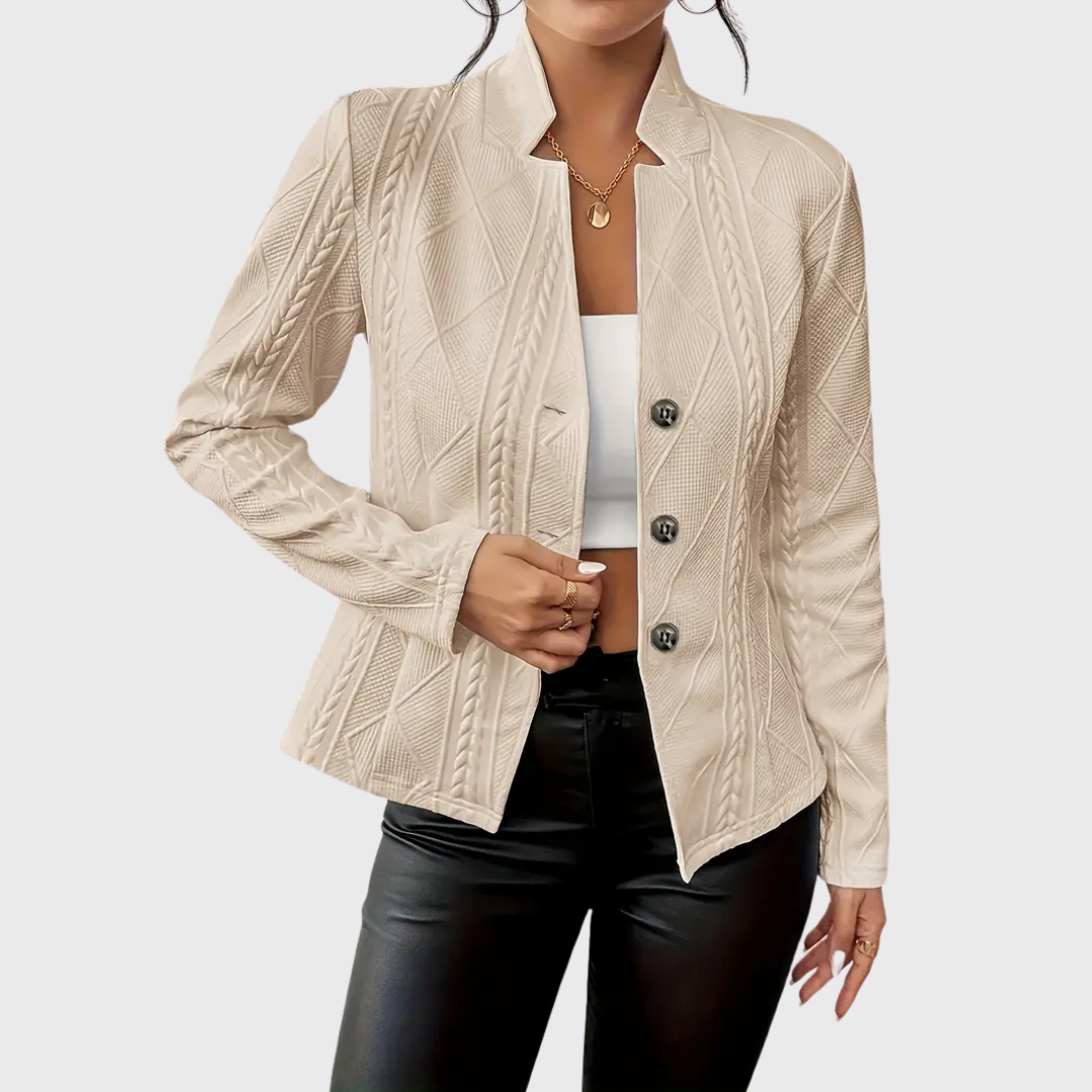Femke Blazer met een elegante touch
