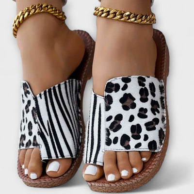 Pantoffels met luipaardprint